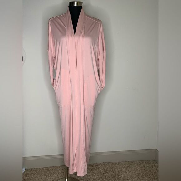 Athleta Luxury Pink Robe - Picture 2 of 15